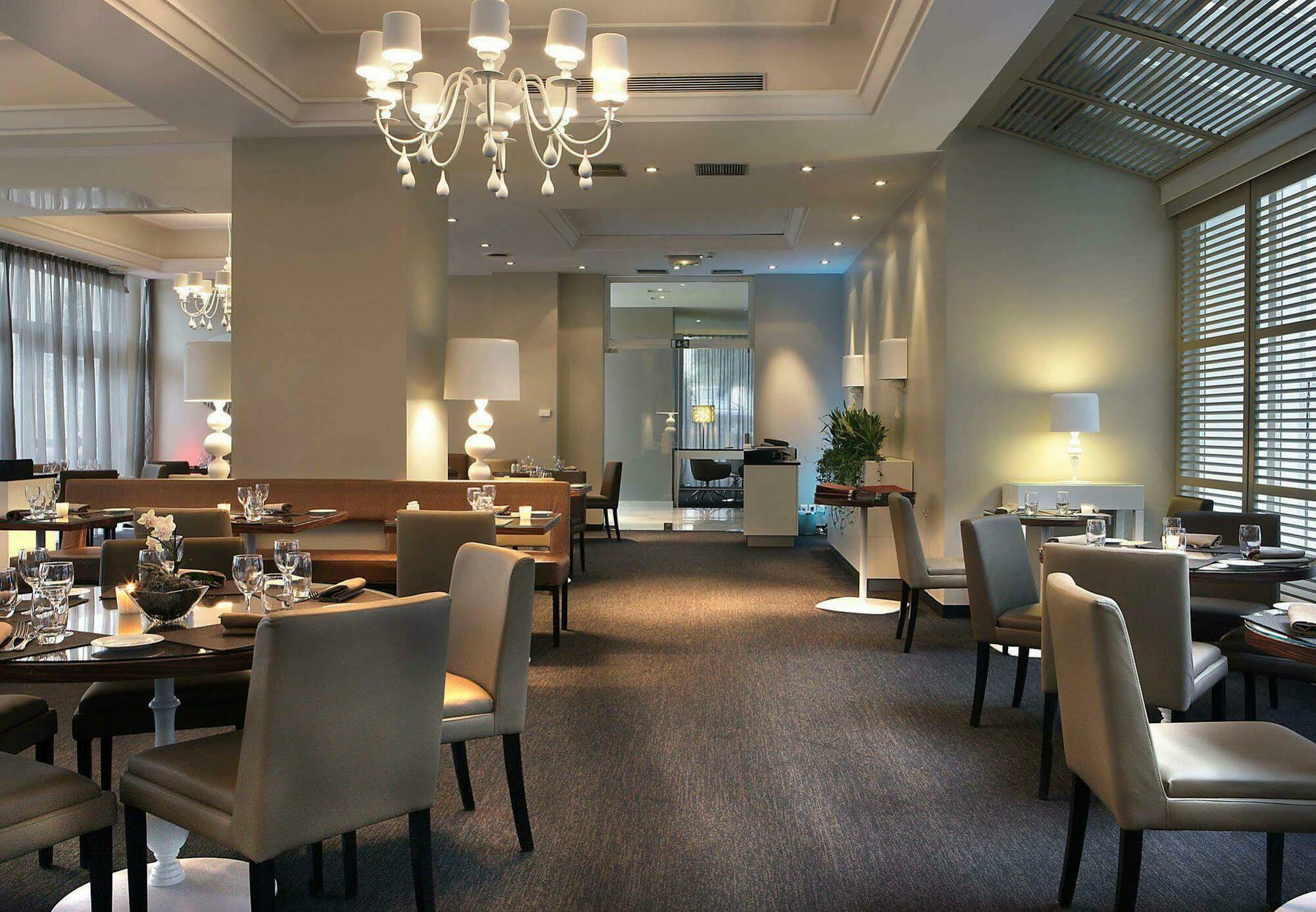 Ac Hotel By Marriott Ambassadeur Antibes - Juan Les Pins Restaurace fotografie